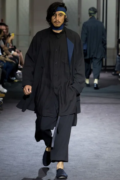 Look 3